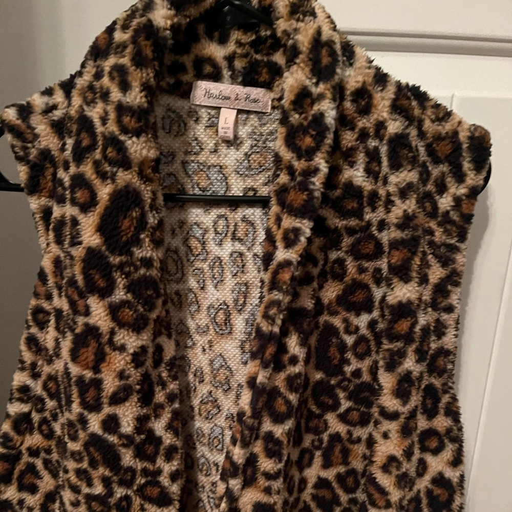 Leopard vest - Picture 2 of 2